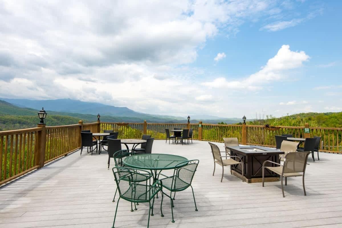 Вилла Hesed Mountain Haven Гатлинбург Экстерьер фото